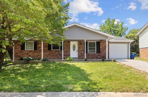2380 Wharton Ct, Florissant, MO, 63031-2840 | Card Image