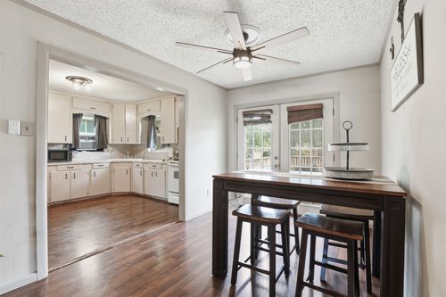 4304 Hodgkins Rd, Lake Worth, TX, 76135-2135 | Card Image