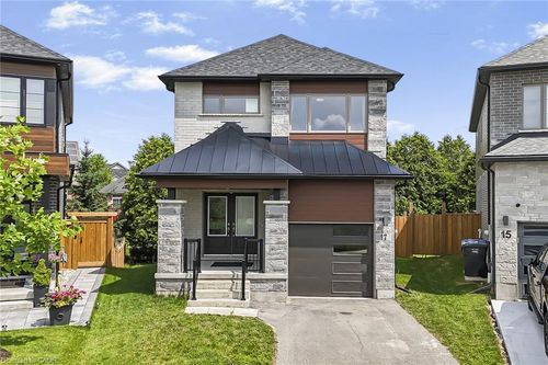 17 Ferris Cir, Guelph, ON, N1G0H2 | Card Image