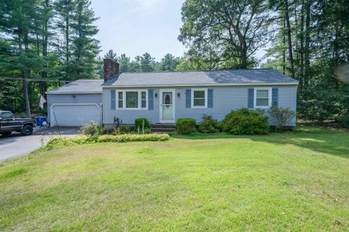 7 Brickyard Dr, Litchfield, NH, 03052-2402 | Card Image