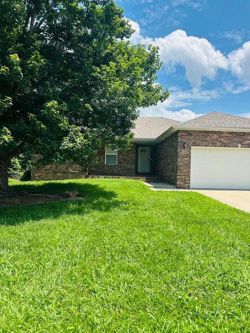 588 Clever Heights Ct, Clever, MO, 65631-6592 | Card Image