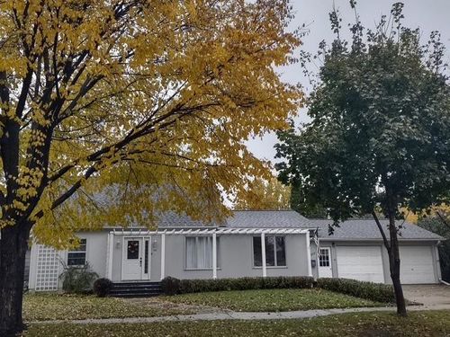 302 W 11th St, Morris, MN, 56267-1735 | Card Image