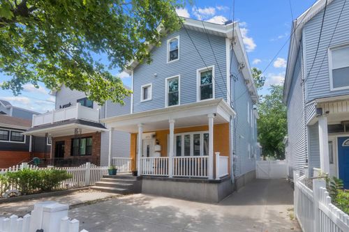 1-271 Cator Ave, Jersey City, NJ, 07305-2001 | Card Image