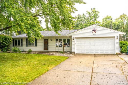 339 Delzingro Drive, Davison, MI, 48423 | Card Image