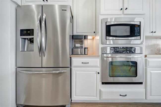111 Venice Way, House other with 3 bedrooms, 2 bathrooms and 2 parking in Huntsville TX | Image 17