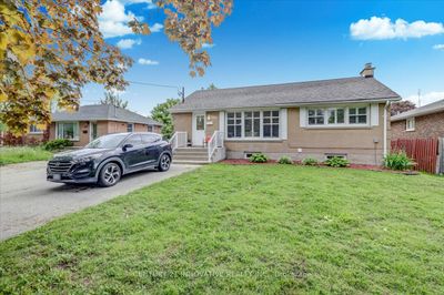 MAIN - 449 Fernhill Blvd, Home with 3 bedrooms, 2 bathrooms and 7 parking in Oshawa ON | Image 1