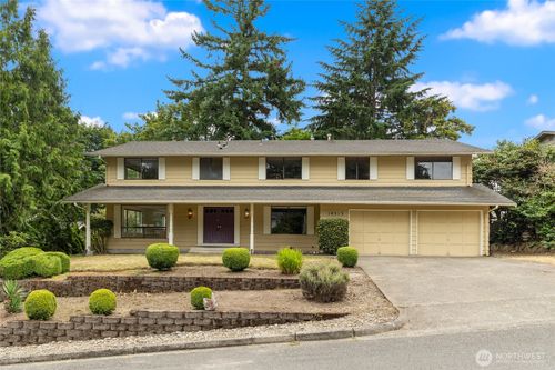 18513 Ne 19th Pl, Bellevue, WA, 98008-3325 | Card Image
