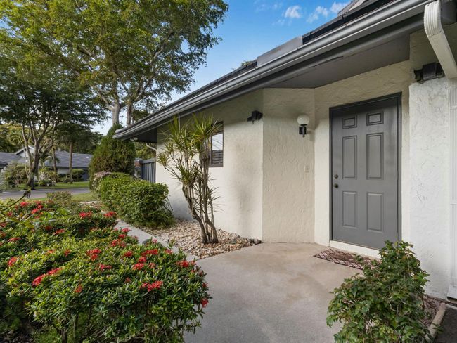 10088 Laurelwood Pl, Condo with 2 bedrooms, 2 bathrooms and null parking in Boynton Beach FL | Image 12