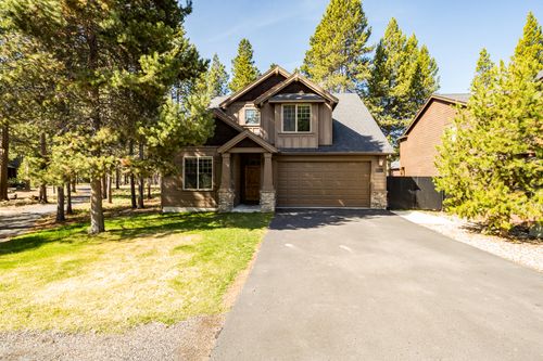 16573 Beesley Pl, La Pine, OR, 97739-8900 | Card Image
