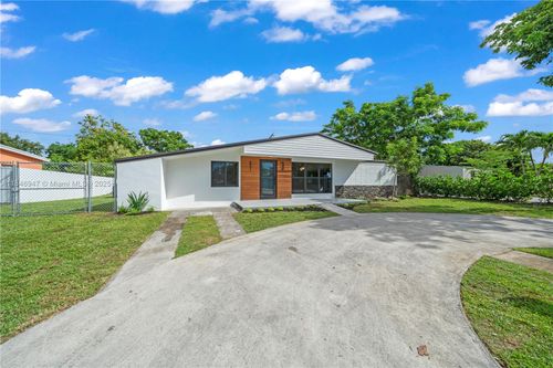9971 Caribbean Blvd, Cutler Bay, FL, 33189-1553 | Card Image