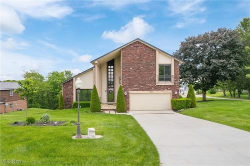 11275 Indian Hills Dr Ne, Bolivar, OH, 44612-8845 | Card Image