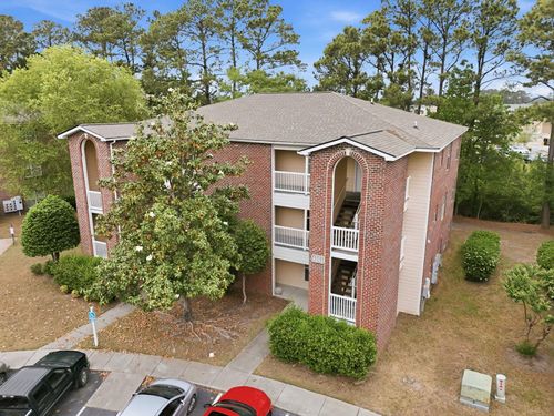 508-4243 Villas Dr, Little River, SC, 29566-8005 | Card Image