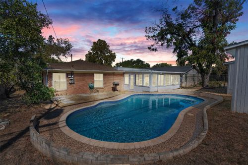 7009 Miranda Dr, Austin, TX, 78752-3121 | Card Image