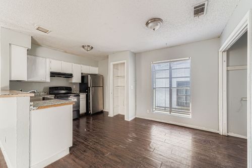 b-10100 Brownie Dr, Austin, TX, 78753-3679 | Card Image
