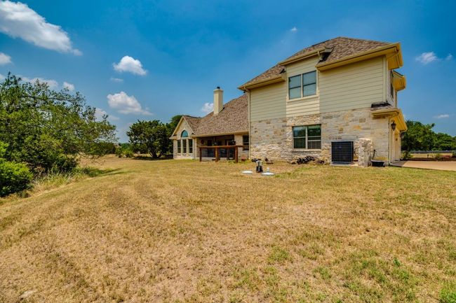Rear view of house | Image 31