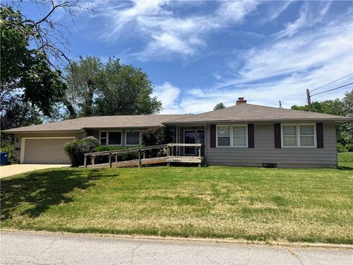 106 Northview Dr, Excelsior Springs, MO, 64024-1930 | Card Image