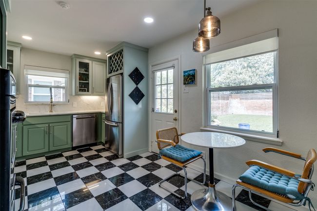 7243 Westbrook Ln, House other with 3 bedrooms, 2 bathrooms and null parking in Dallas TX | Image 7