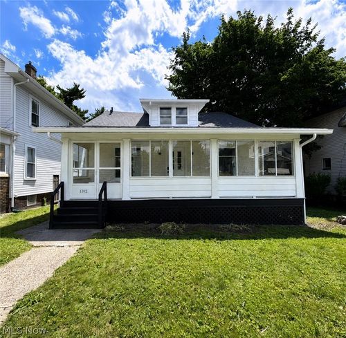 1312 Wellesley Ave, Steubenville, OH, 43952-1575 | Card Image