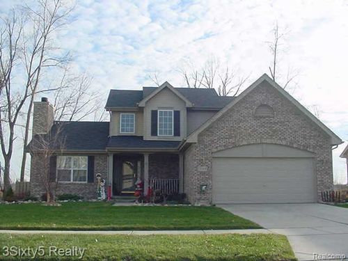 19149 Red Oak Ln, Brownstown, MI, 48193-8804 | Card Image