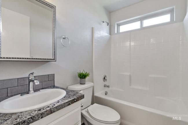 9248 Rolling Hills Ct, House other with 3 bedrooms, 2 bathrooms and 3 parking in Nampa ID | Image 23
