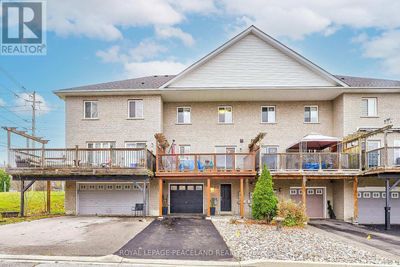 483 Jim Barber Crt, Townhouse with 4 bedrooms, 3 bathrooms and 3 parking in Newmarket ON | Image 1