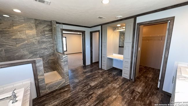 438 County Road 679, House other with 4 bedrooms, 2 bathrooms and null parking in Natalia TX | Image 16