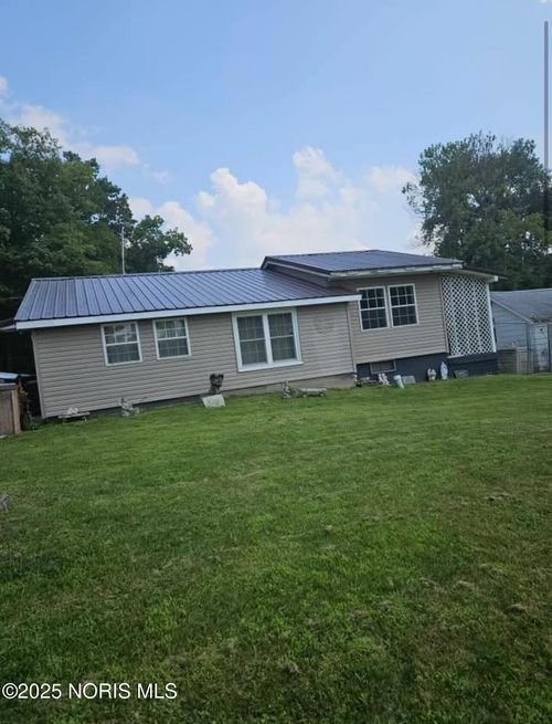 305 Lake St, Montpelier, OH, 43543-9465 | Card Image