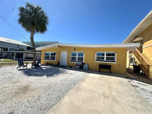 15398 2nd St E, MADEIRA BEACH, FL, 33708-1805 | Card Image