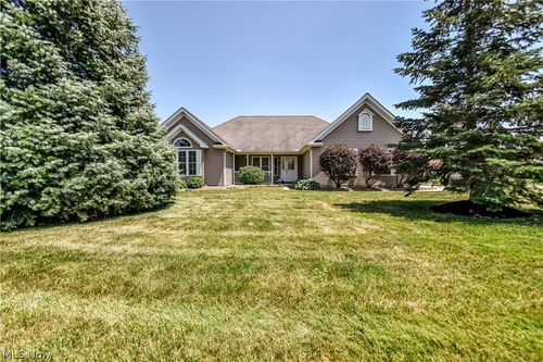 128 Stacey Ct, Madison, OH, 44057-4404 | Card Image