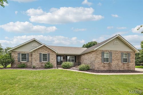 14200 Saint James Ln, Breese, IL, 62230-3667 | Card Image