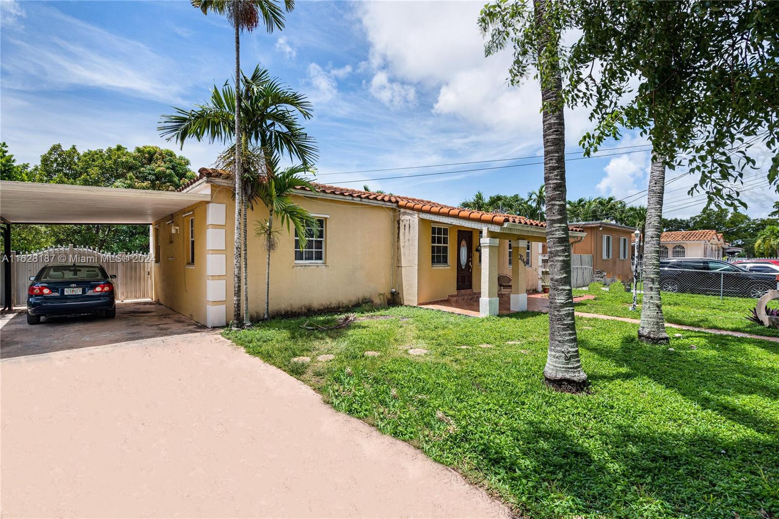 18th St, Miami, FL 33125