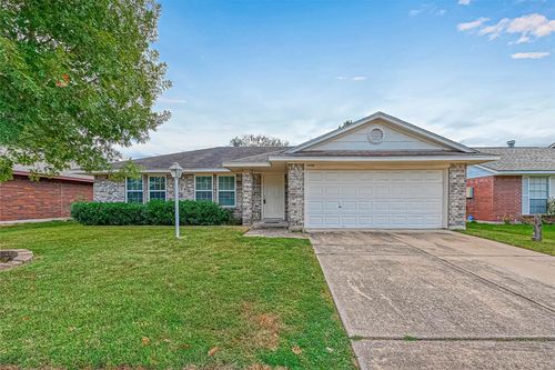 9466 Coast Bridge St, Houston, TX, 77075-5021 | Card Image