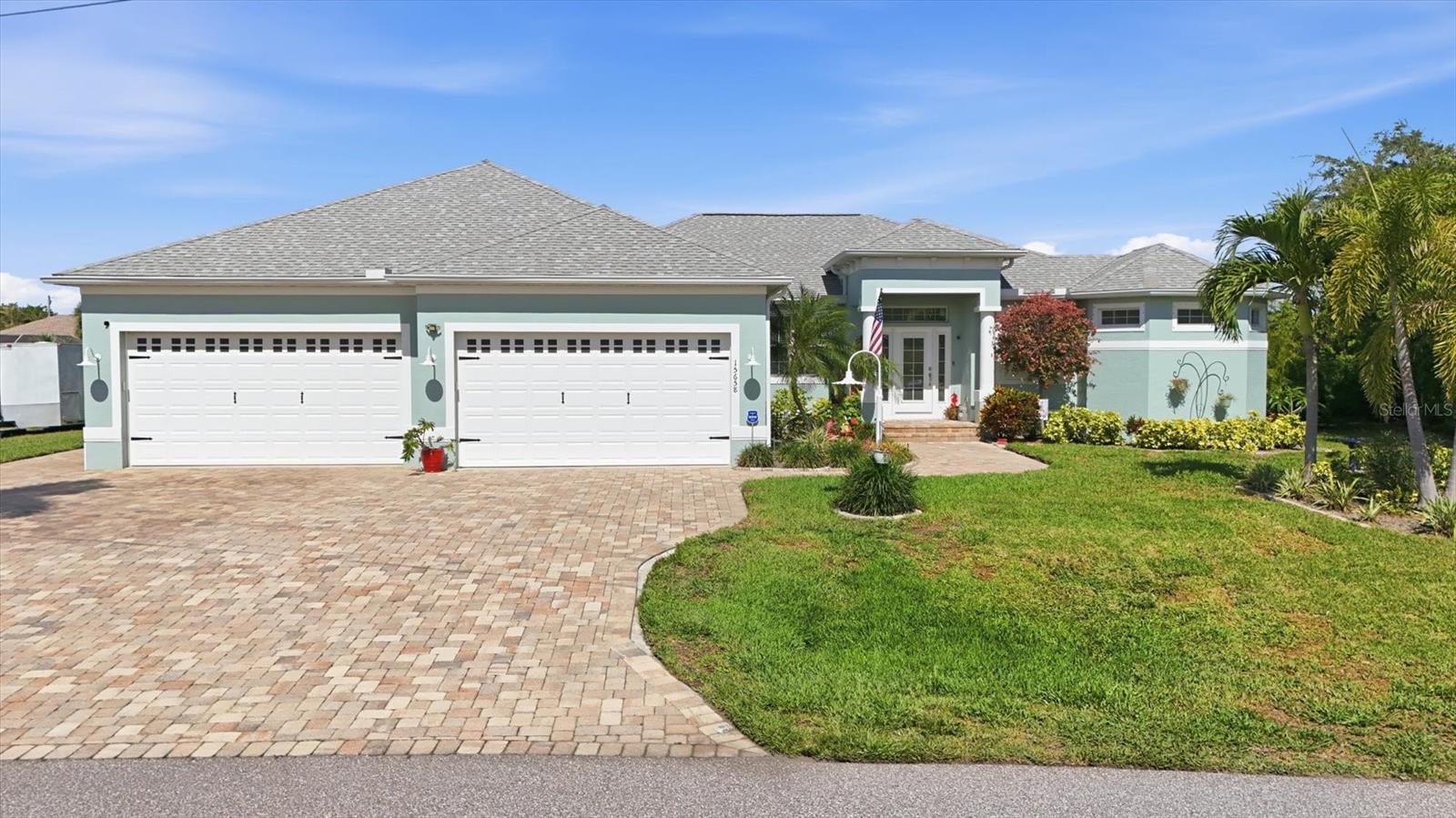 Residential in PORT CHARLOTTE 3