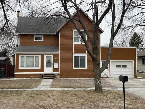 1127 Avenue F, Hawarden, IA, 51023-1820 | Card Image