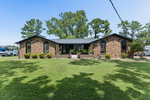 146 Fairways Dr, Hendersonville, TN, 37075-2611 | Card Image