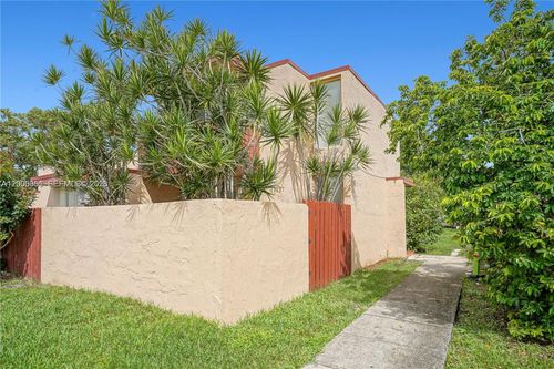 20107 Sw 123rd Dr, Miami, FL, 33177-5232 | Card Image