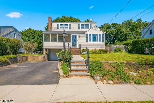 71 Schuyler Ave, Pompton Lakes, NJ, 07442-1125 | Card Image