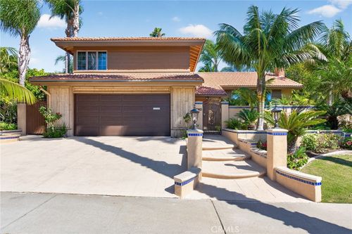 2740 Cardinal Dr, Costa Mesa, CA, 92626-4753 | Card Image