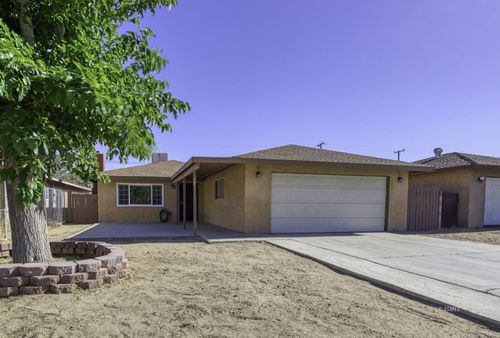 705 W Graaf Ave, Ridgecrest, CA, 93555-2412 | Card Image