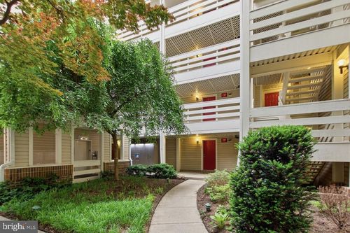212-240 S Reynolds St, ALEXANDRIA, VA, 22304-4472 | Card Image
