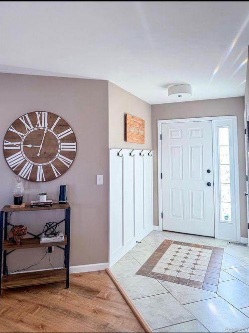 468 Windy Blf, Flushing, MI, 48433-2613 | Card Image