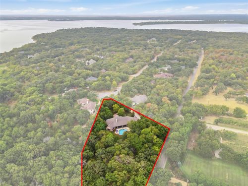 2050 E Oak Shores Dr, Cross Roads, TX, 76227-2461 | Card Image