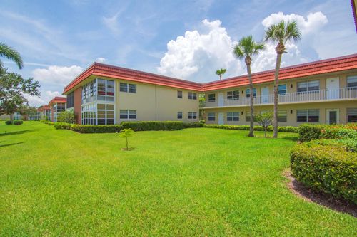 apt-105-69 Royal Oak Ct, VERO BEACH, FL, 32962-3735 | Card Image