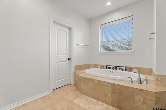 1516 Chaparrel Run, House other with 4 bedrooms, 6 bathrooms and null parking in Tyler TX | Image 18
