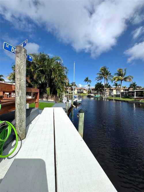 129 Sw Hideaway Pl, Stuart, FL, 34994-4848 | Card Image