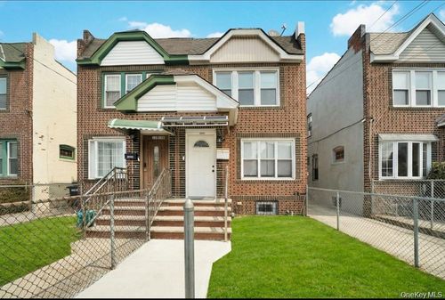 11915 145th St, Jamaica, NY, 11436-1525 | Card Image