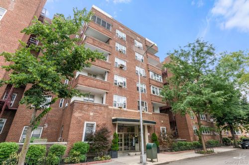 6l-34-41 85th Street, New York, NY, 11372 | Card Image