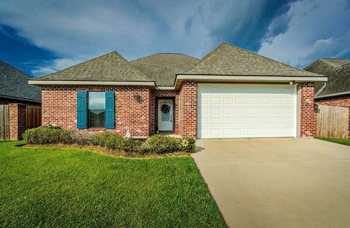 332 N Moss Dr, Houma, LA, 70360-3955 | Card Image