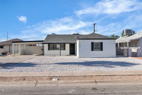 102 Fir St, Henderson, NV, 89015-5213 | Card Image