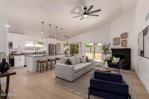 7742 W Cheryl Dr, Peoria, AZ, 85345-6789 | Card Image